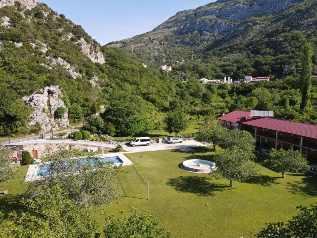 Guest House Jadran Pol Petrovac Exterior photo