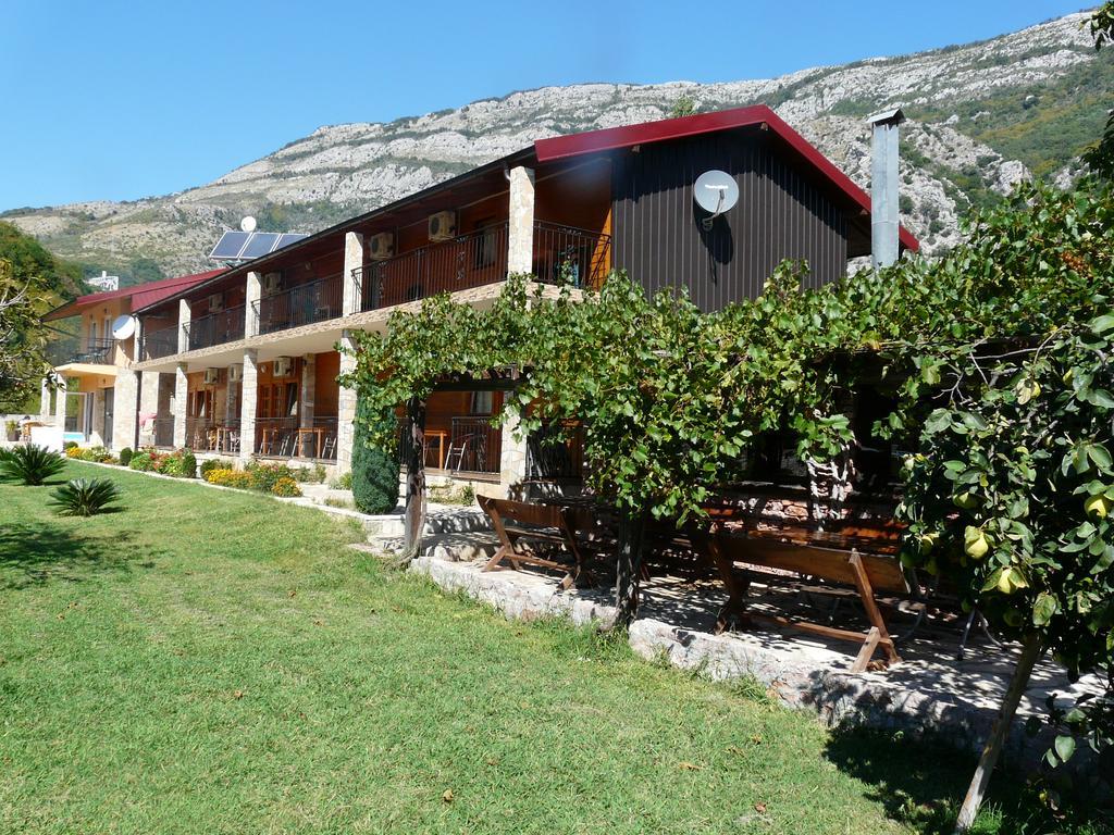 Guest House Jadran Pol Petrovac Exterior photo